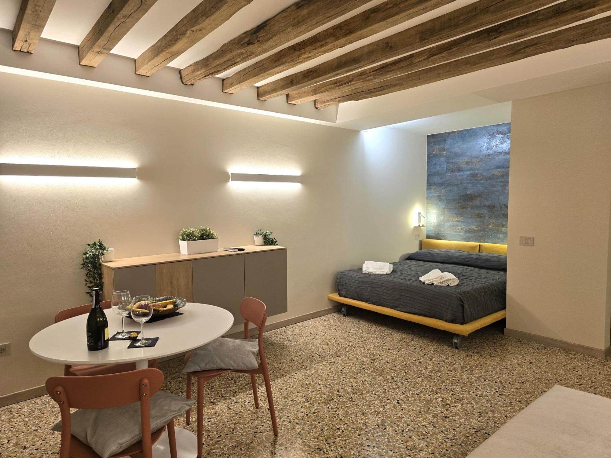Cozy Studio With Canal View البندقية المظهر الخارجي الصورة