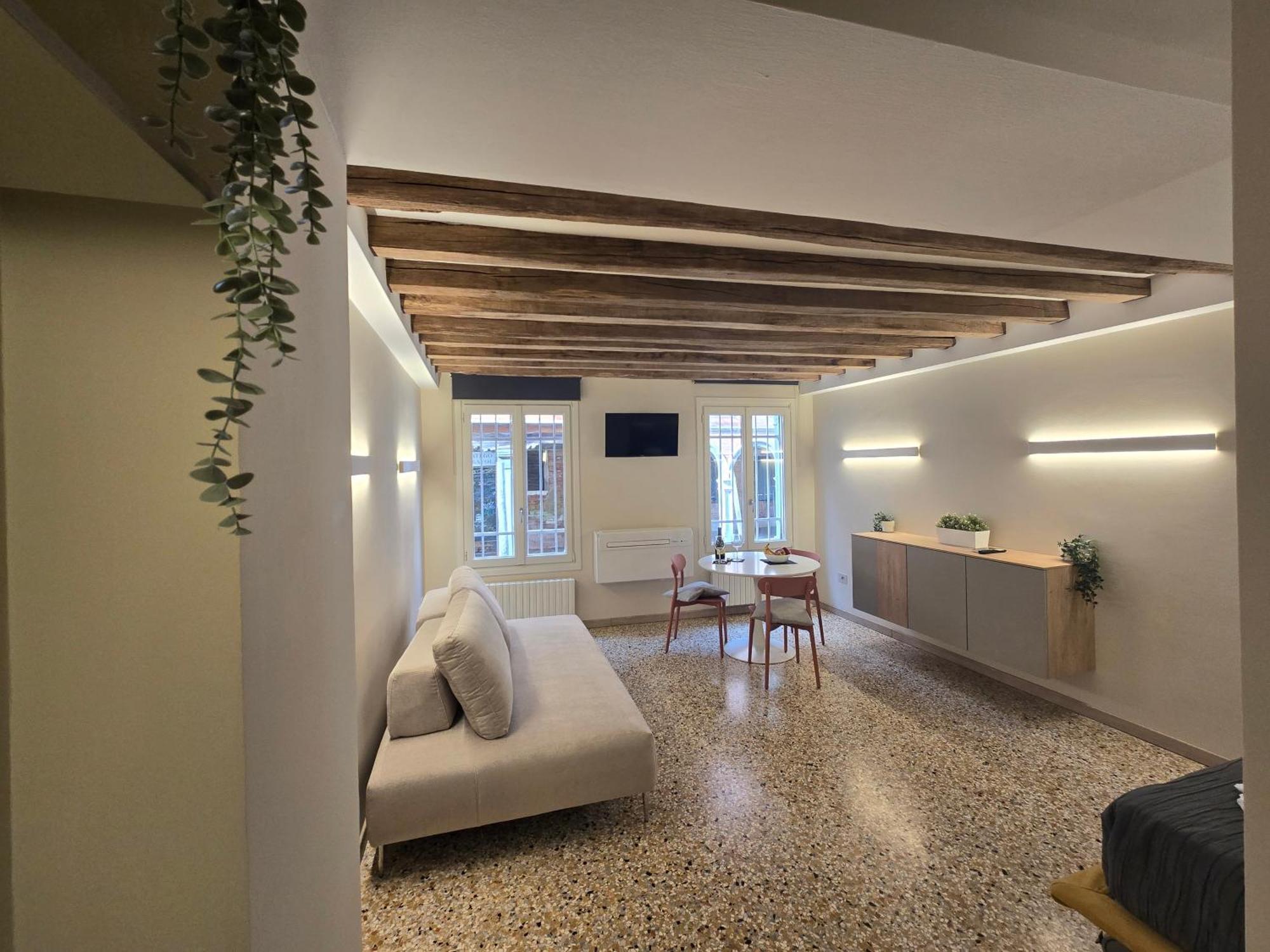 Cozy Studio With Canal View البندقية المظهر الخارجي الصورة