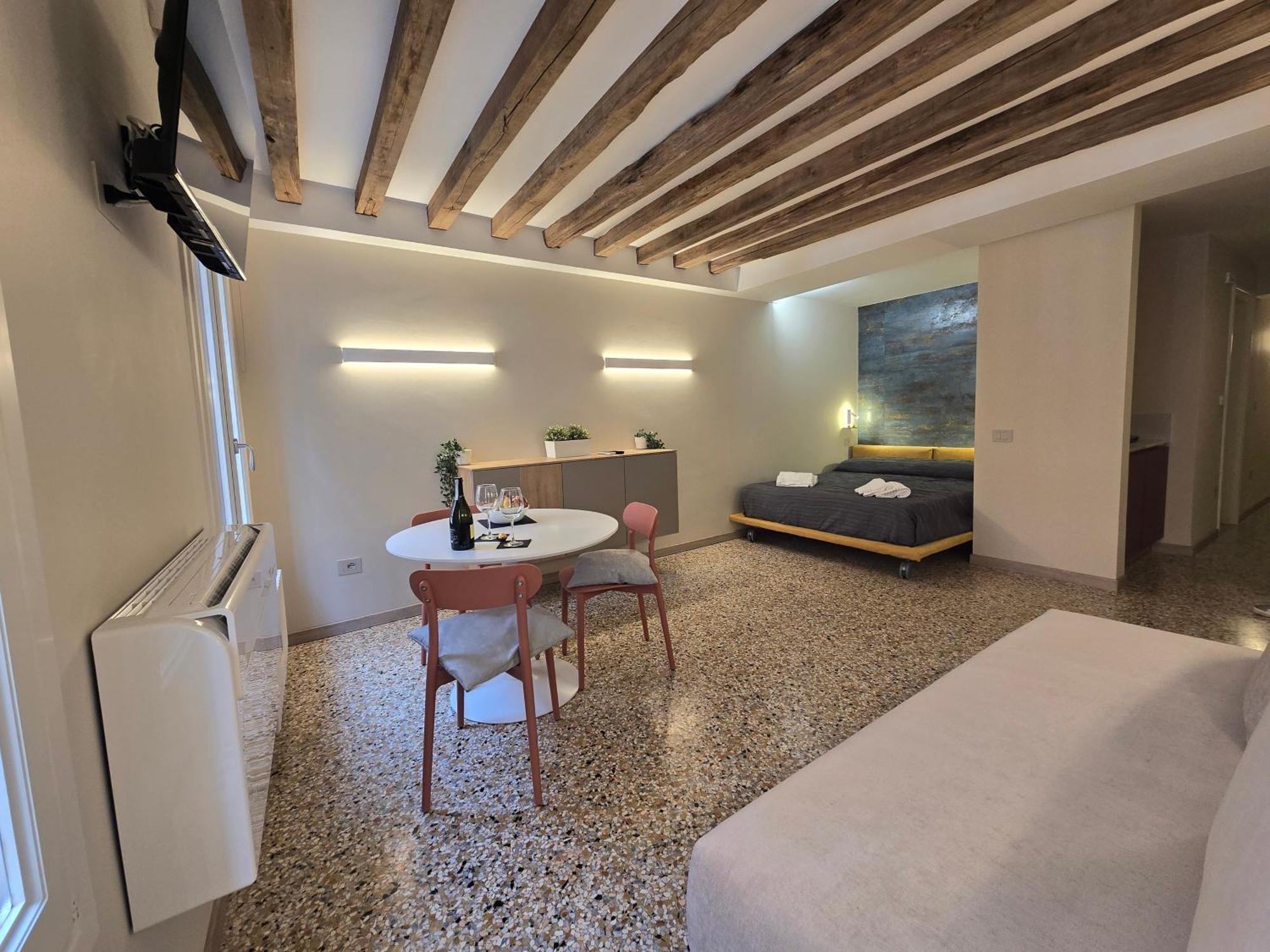 Cozy Studio With Canal View البندقية المظهر الخارجي الصورة